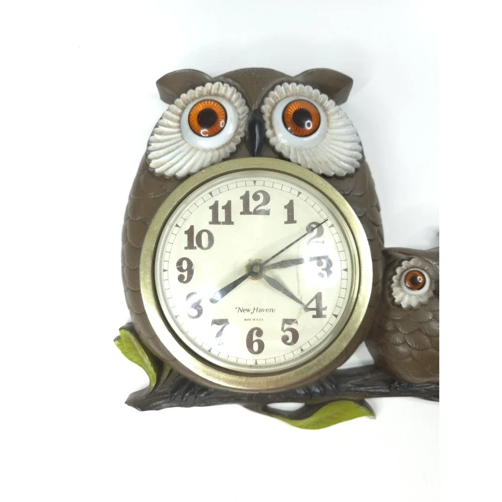 Vintage BURWOOD Wall‎ Clock Owl motif Plastic Estimated circa 1970s-80s